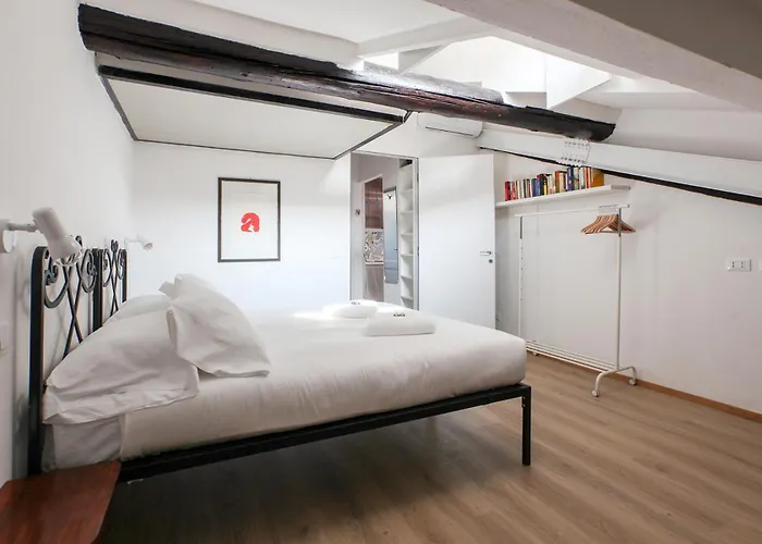 Hacca Collection - Porta Venezia Attic 2br * Mediolan