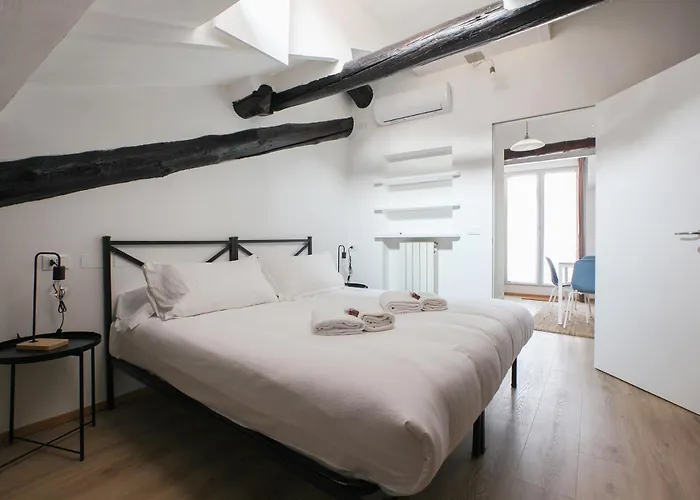 Hacca Collection - Porta Venezia Attic 2br Mediolan