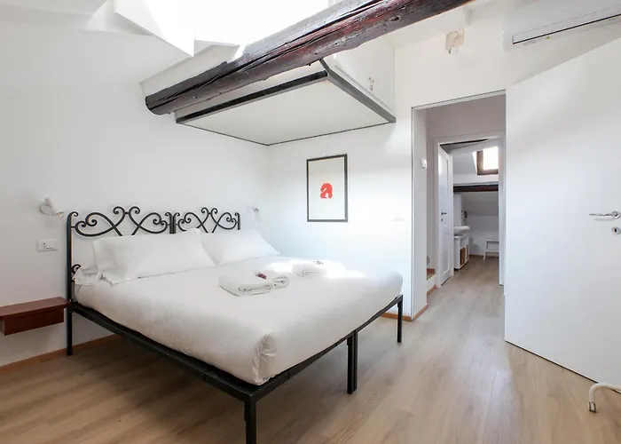 Hacca Collection - Porta Venezia Attic 2br Mediolan
